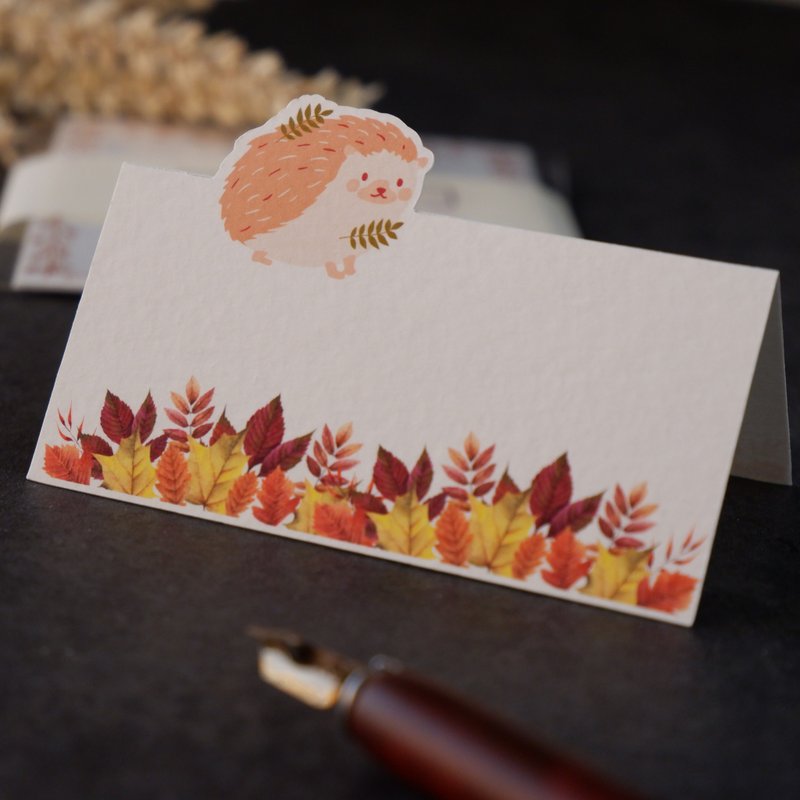 【Autumn. Hedgehog Walking] Leave a message card beige texture thick pound art paper texture small card - การ์ด/โปสการ์ด - กระดาษ ขาว