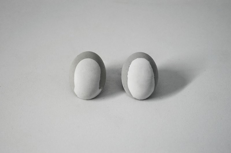 1/2系列-橢圓形 水泥耳針 - 耳環/耳夾 - 水泥 灰色