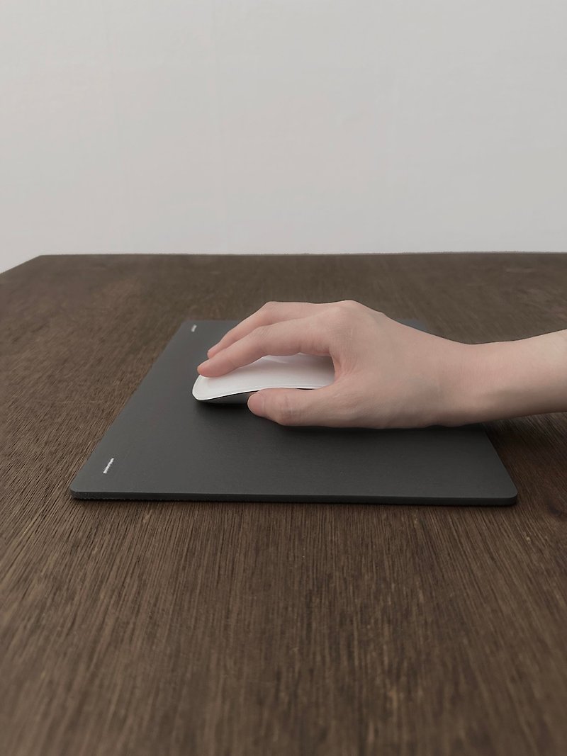 Eco leather mouse pad, dark gray - 滑鼠墊 - 紙 灰色