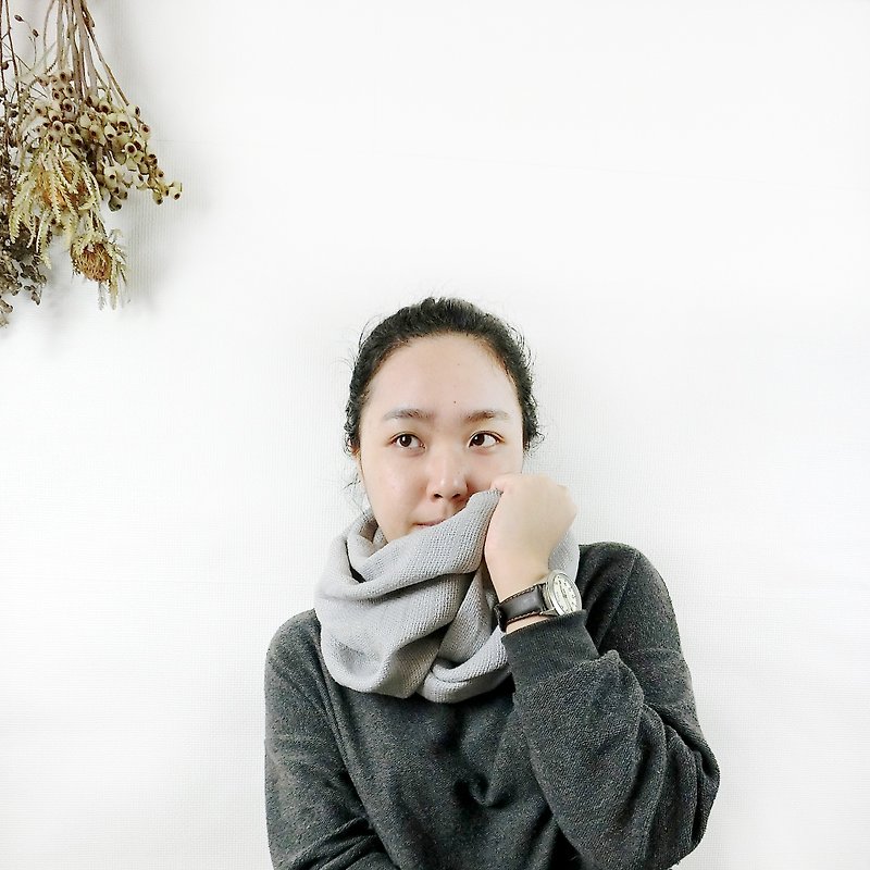 last one【bib 02】 Grey textured scarf - Knit Scarves & Wraps - Cotton & Hemp Gray
