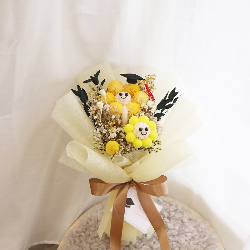Graduation bouquet \ Super Q smiling bouquet When we are together, big and small are happy - ช่อดอกไม้แห้ง - พืช/ดอกไม้ 