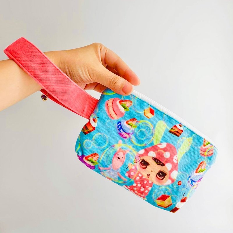 [Lucky Purple Baby] Strawberry Fuwa blowing bubbles | Soft-skin texture cosmetic bag and small items bag - กระเป๋าเครื่องสำอาง - วัสดุอื่นๆ สีน้ำเงิน