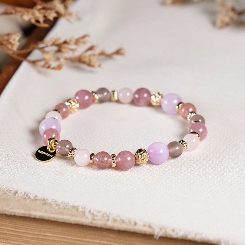 Lithium strawberry crystal powder crystal purple chalcedony bracelet natural ore crystal - สร้อยข้อมือ - เครื่องเพชรพลอย สึชมพู