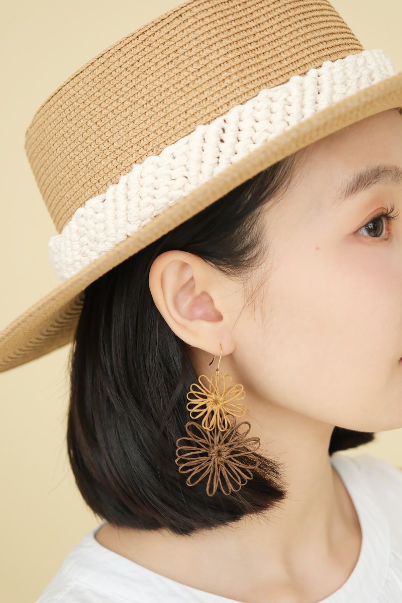 24' Summer Little Daisy earring - ต่างหู - พืช/ดอกไม้ สีกากี