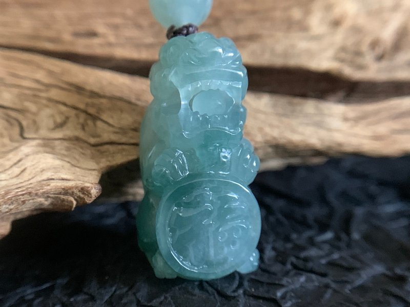 Money rolls, money and blessings arrive in front of your eyes. Quick shipment. Natural Burmese jade jade floating flowers to attract wealth. Pixiu necklace floating flowers. - Necklaces - Jade Green