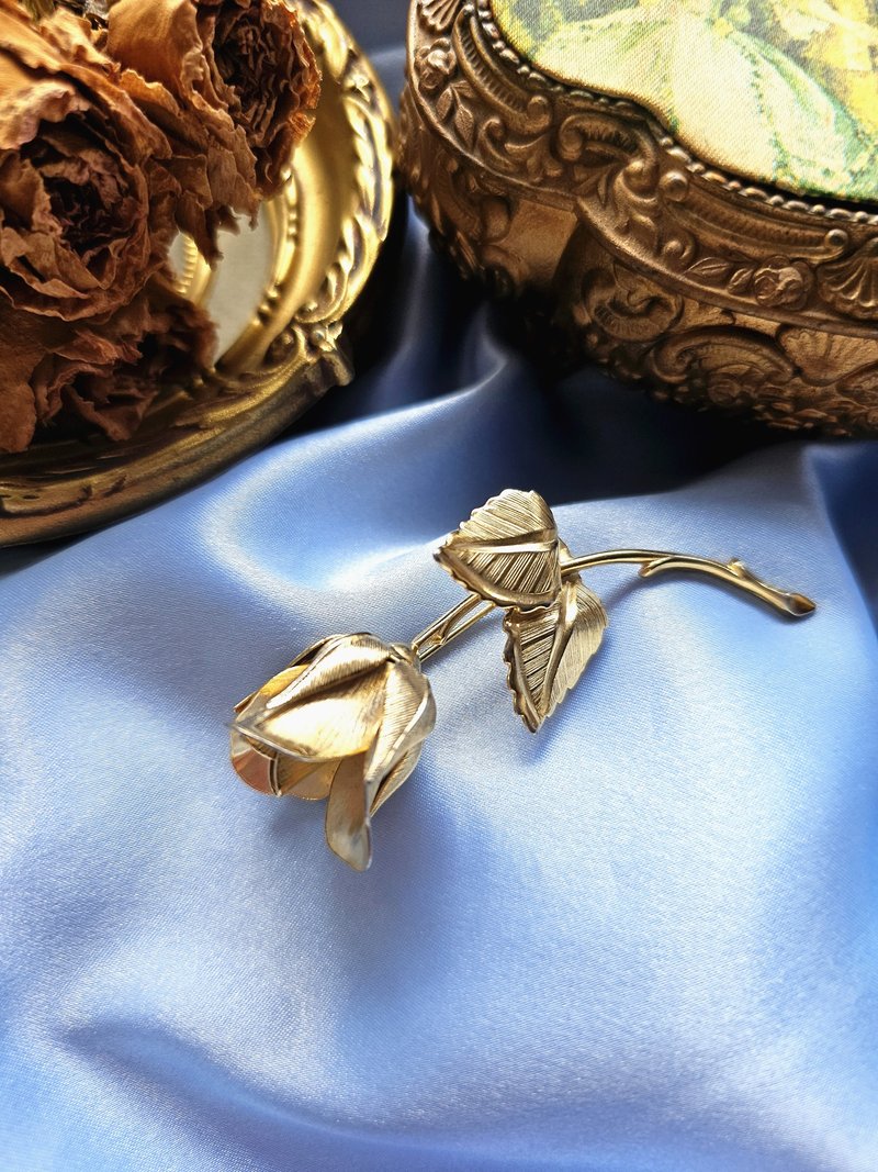經典Giovanni玫瑰胸針/別針/復古珠寶首飾美國西洋古董飾品 - 胸針 - 其他金屬 
