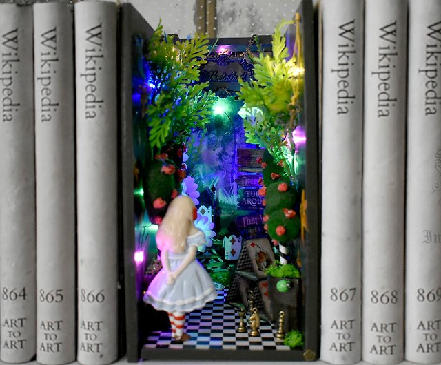 Book nook LIBRARY miniature on the bookshelf - Shop StudioInteriorS  Lighting - Pinkoi