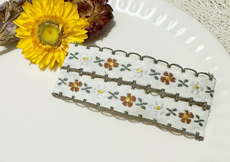 White Floral Hairpin 2cmx8cm - Hair Accessories - Other Materials White