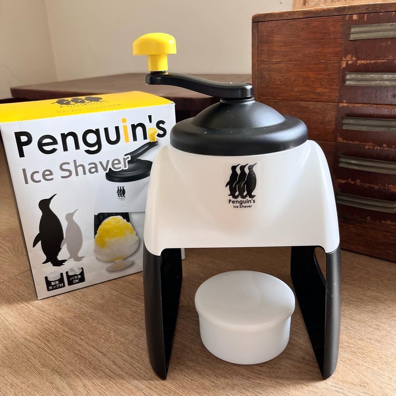 Penguin manual shaved ice machine imported from Japan - Kitchen Appliances - Plastic Multicolor