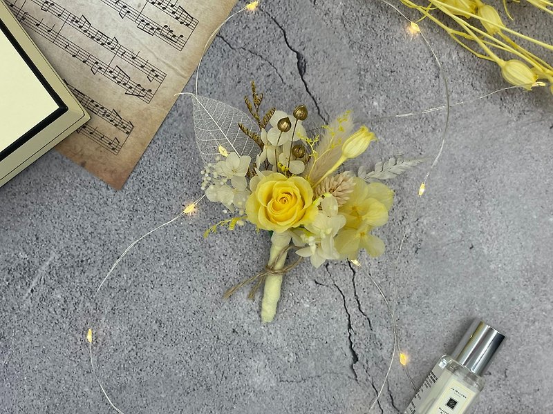 Cherish Belle Yellow / Immortal Flower Corsage / Japanese Main Flower / Perfect Wedding Essentials / Exclusive / Customized / Reservation - เข็มกลัด/ข้อมือดอกไม้ - พืช/ดอกไม้ สีเหลือง