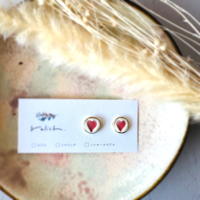 Valentine White Day Heart Pottery Kintsugi Line Clip-On Non-pierced Earrings Small Small Simple Red Red Gold Gold - ต่างหู - ดินเผา สีแดง