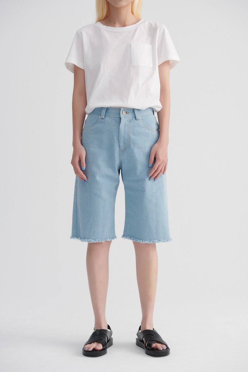 Shan Yong Light Blue High Waist Slim Straight Shorts - กางเกงขาสั้น - ผ้าฝ้าย/ผ้าลินิน 