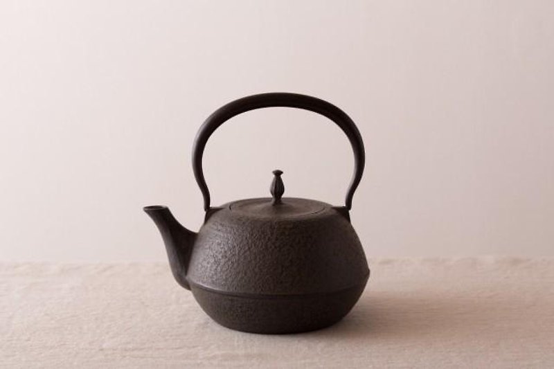 【再入荷】鉄瓶　六角　1.2L - 茶具/茶杯 - 其他金屬 黑色