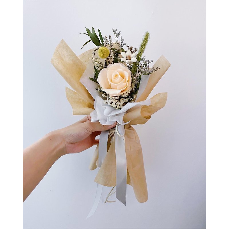 Small bouquet preserved flower bouquet dried flower bouquet single rose bouquet customized bouquet - Items for Display - Plants & Flowers Orange