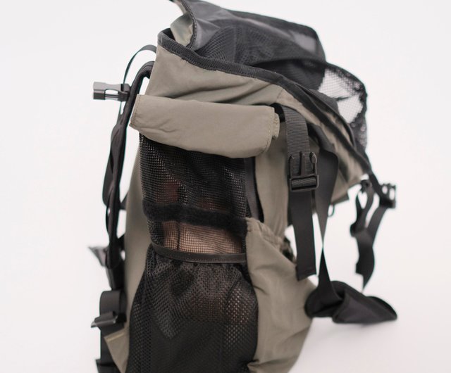 Field and stream outlet 40l external frame backpack