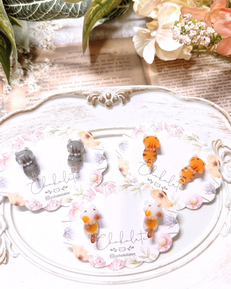 立體迷你貓咪耳環 耳夾 S925純銀耳針 - 耳環/耳夾/耳骨夾 - 樹脂 多色