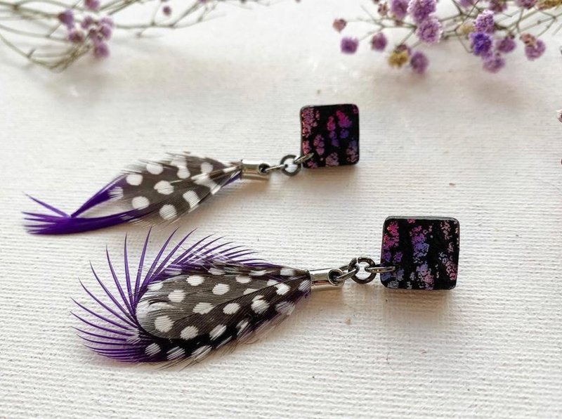 Japanese hand-dyed shark leather dotted feathers pendant earrings Purple Casual - ต่างหู - หนังแท้ สีม่วง