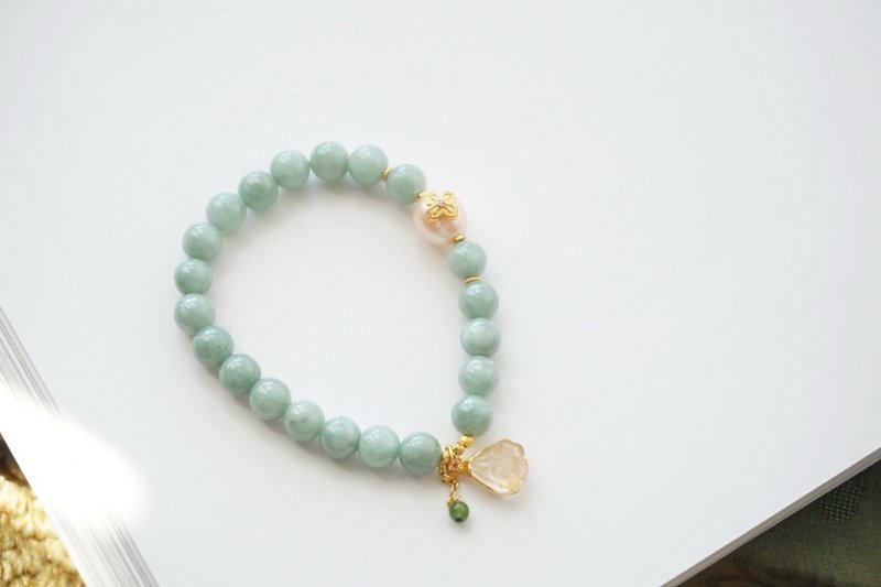 Natural A grade Burmese jade waxy bean green jade water foam jade lotus jasper design bracelet - สร้อยคอ - หยก สีเขียว