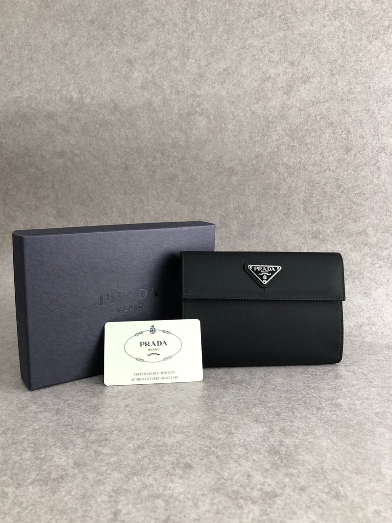 【 日本直送　名牌中古包 】PRADA プラダ 財布 ブラック トライアングルロゴ ナイロン 三つ折り財布 vintage ヴィンテージ オールド kiyi6h - 錢包/皮夾/長短夾 - 尼龍 黑色