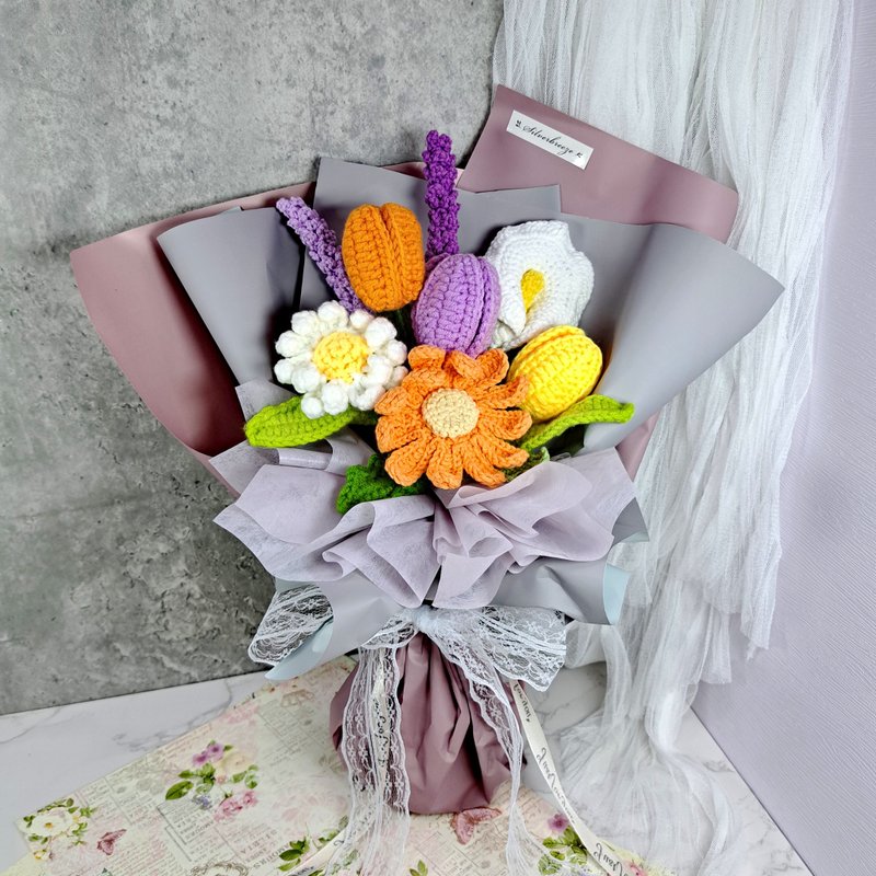 Crocheted Bouquet Birthday Gift Bouquet Graduation Valentine's Day Proposal Bouquet Mother's Day CRFB009 - ของวางตกแต่ง - เส้นใยสังเคราะห์ สีม่วง