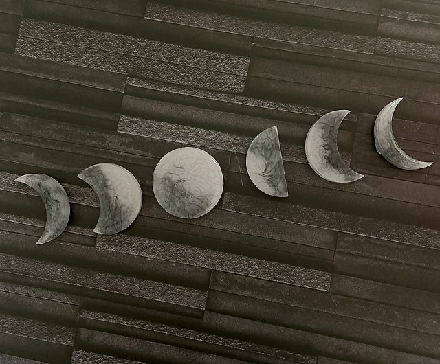 Crescent Moon Moon phase magnet - Shop stopworkshop Magnets - Pinkoi