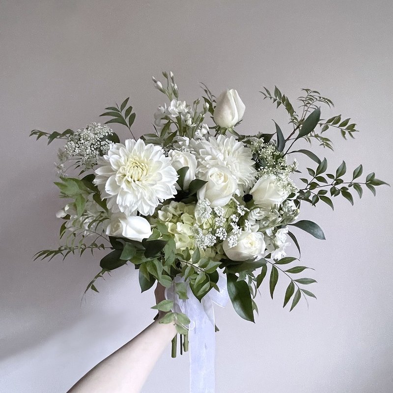 【鮮花】白綠色大理花玫瑰自然風美式鮮花捧花 - 其他 - 植物．花 白色