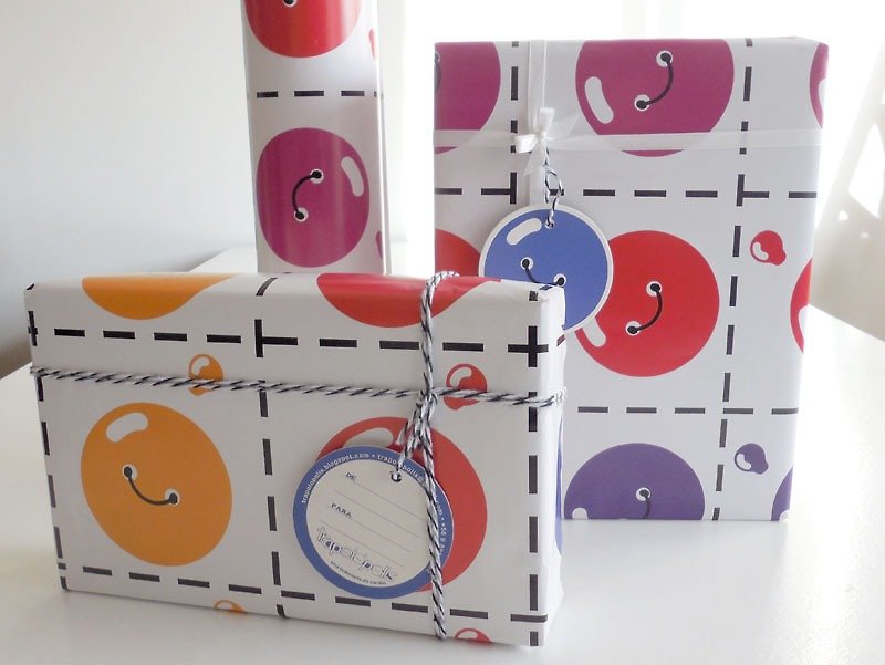 Buttons wrapping paper set.  Colour Paper. White background. Christmas gifts - วัสดุห่อของขวัญ - กระดาษ หลากหลายสี