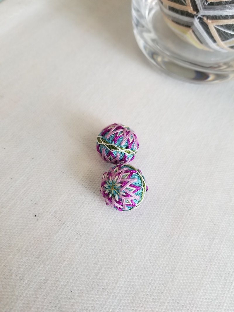 Colorful line and small ball earrings - wisteria (full hand) - ต่างหู - งานปัก สีม่วง