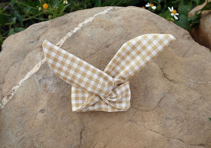 Goose yellow classic small checkered hand made with aluminum models - Hair Accessories - Cotton & Hemp Yellow
