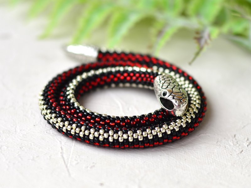 Red snake necklace, Snake choker for women, Ouroboros necklace, Serpent necklace - 項鍊 - 玻璃 紅色