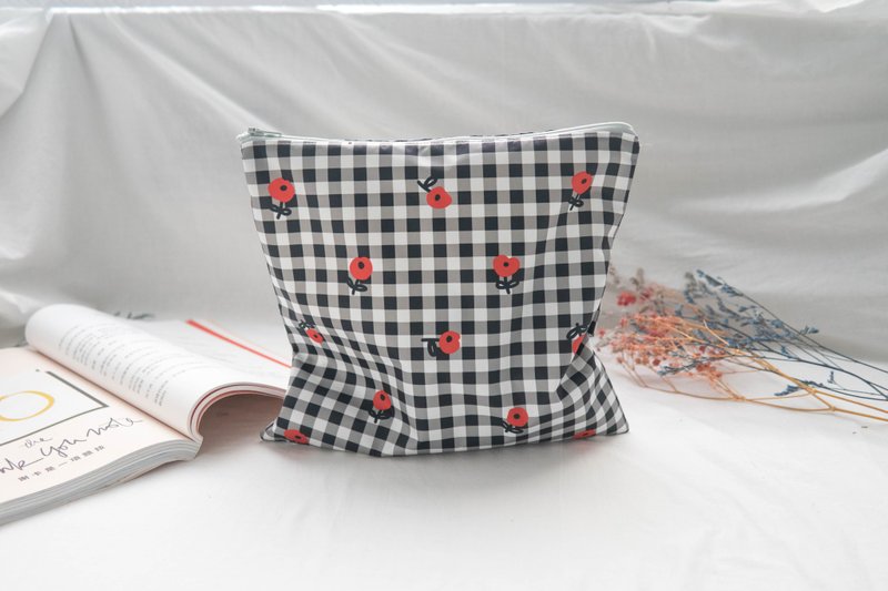 Large size waterproof storage bag | Three-color bowl storage bag | Kindergarten storage bag | Plaid red flower - Children's Tablewear - Waterproof Material Black