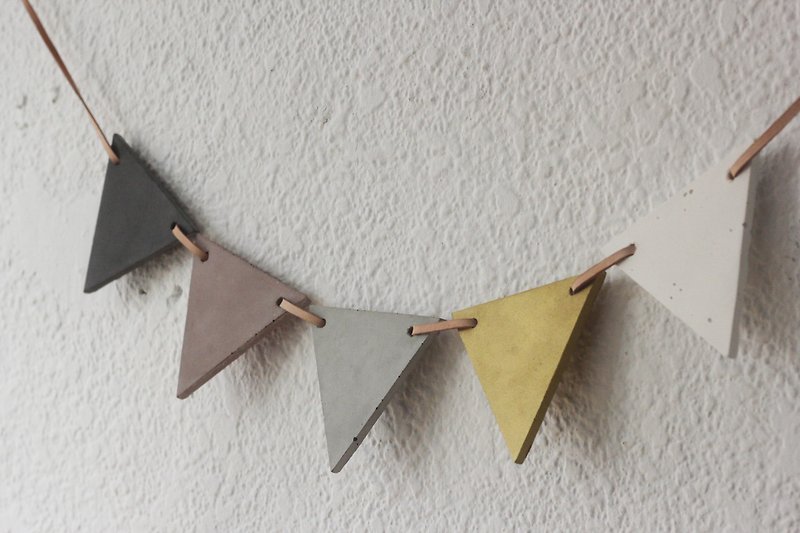 Triangle Control | Cement Pennant Wall Decoration Entrance Ceremony - ตกแต่งผนัง - ปูน สีเทา