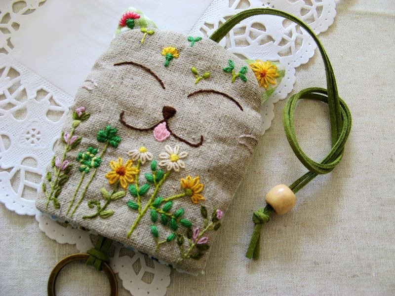 [花叢貓咪] 手工刺繡個性鑰匙包 禮物 - 鑰匙圈/鑰匙包 - 棉．麻 綠色