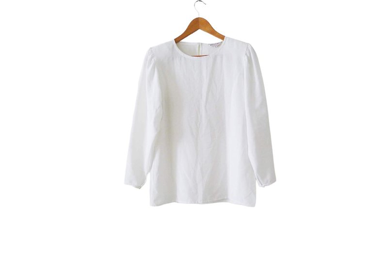 80s Plain White Yves Saint Laurent Chemisiers long sleeve top, back button shirt - Women's Tops - Polyester White