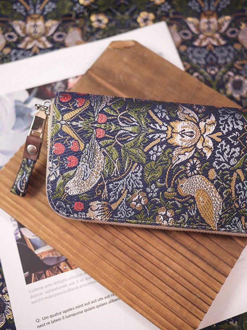 The Western Formation is made of gold. William Morris The Strawberry Thief. Cloth long clip - Wallets - Silk Multicolor