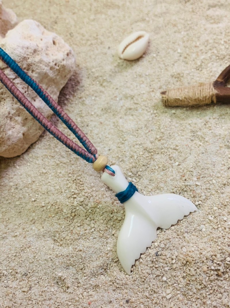 Bull bone carved whale tail necklace│Sea y'all firm whale falling necklace, symbolizing firm guardianship - Necklaces - Other Materials 