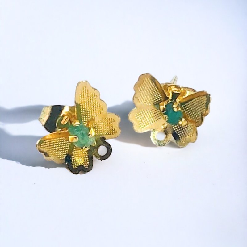 Bomboná Colombia - Raw Emerald Earrings - Butterfly - ต่างหู - เครื่องเพชรพลอย สีเขียว