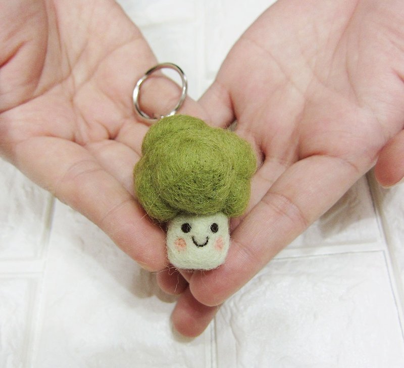 Fast arrival sheep blankets smiling broccoli keychain bag strap features two kinds + - ที่ห้อยกุญแจ - ขนแกะ สีเขียว