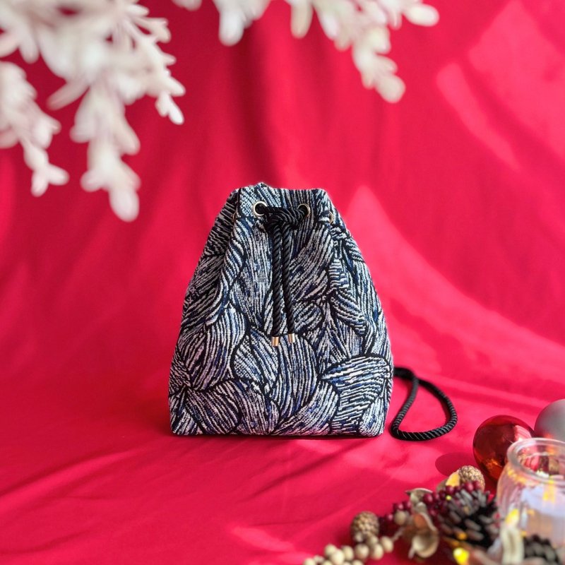 Gobelin feather pattern drawstring bag S size Christmas wrapping available Shoulder bag - Messenger Bags & Sling Bags - Other Man-Made Fibers 