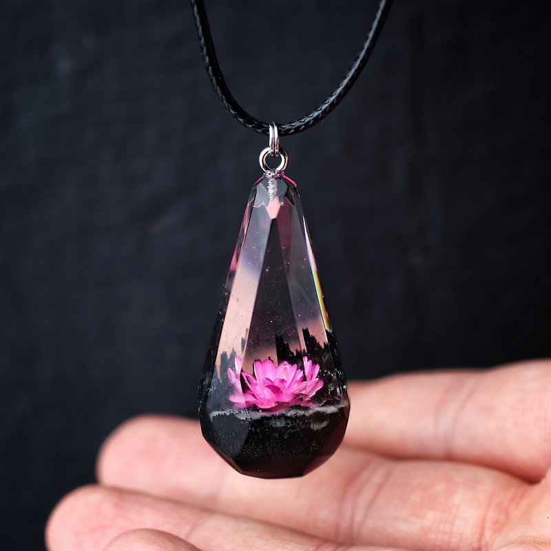 Wood resin pendant Flower pendant Glow in the dark Gift for Girlfriend - Necklaces - Wood Transparent