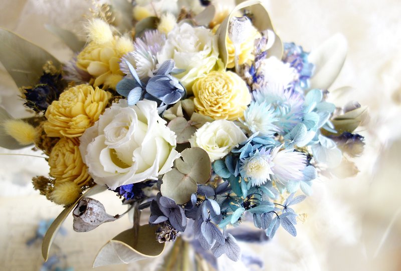 Wedding floral decoration series ~ fresh lemon yellow and sea blue bouquets - ช่อดอกไม้แห้ง - พืช/ดอกไม้ สีเหลือง