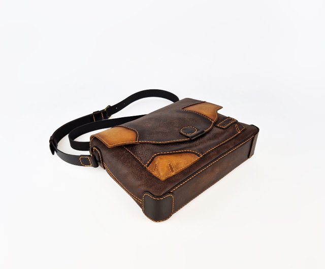 レザーメッセンジャーバッグ、クロスボディサッチェル、ブラウン