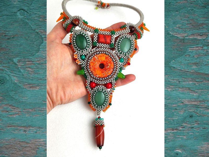 Beaded necklace Abstract bright original with jade carnelian agate coral quartz - สร้อยคอ - เครื่องเพชรพลอย หลากหลายสี