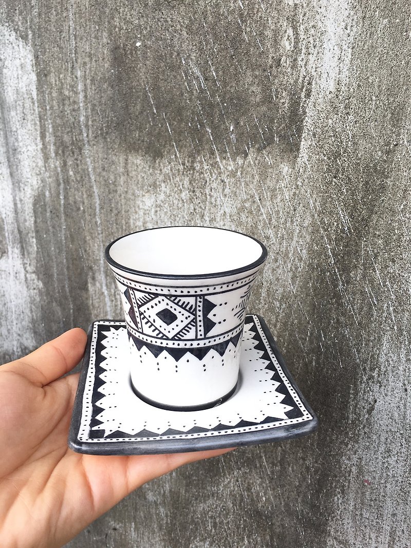Black Handmade Tribal Totem Coffee Cup Teacup - แก้ว - เครื่องลายคราม สีดำ