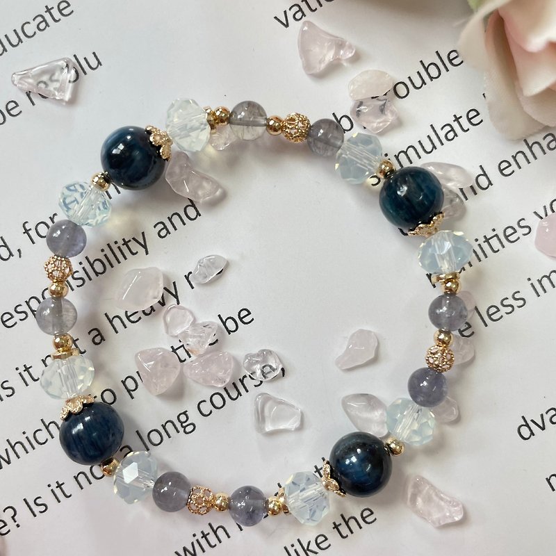 Kyanite Stone Jin Qingshi 14K gold-coated crystal exclusive design Valentine's Day gift life - Bracelets - Crystal Blue