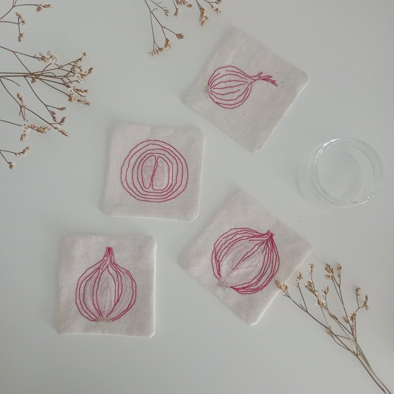 Onion coaster set 4PCS hand embroidered 100% natural cotton fabric - Coasters - Cotton & Hemp White