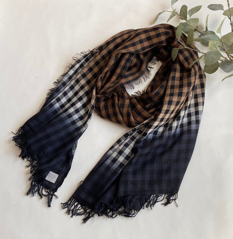 Pashmina hand woven hand dyed shawl - Scarves - Wool Brown