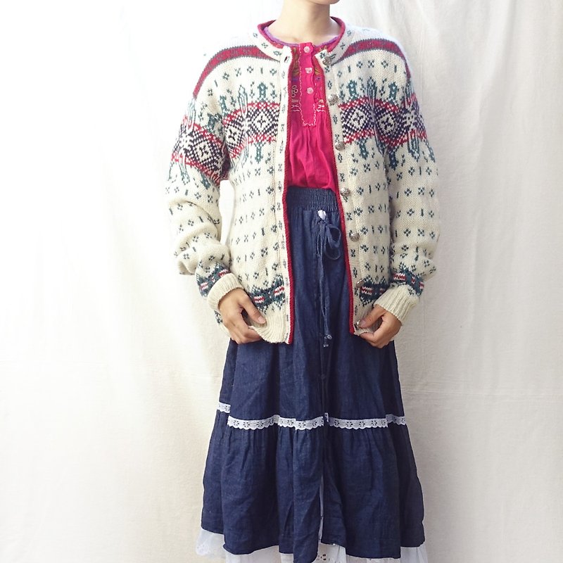 BajuTua / vintage / American-made LL Bean Cochin Totem Wool Cardigan Jacket - Women's Sweaters - Wool Multicolor