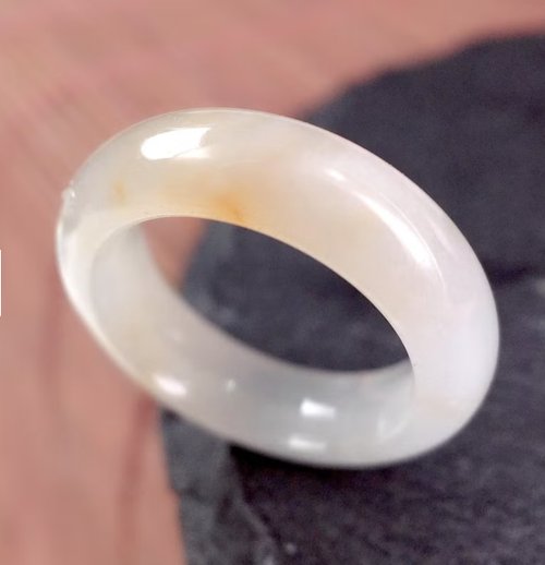 瓔珞珠寶盒 E.L.Jewelry Box 冰種飄黃翡翠戒指戒圈 | 國際8圍 | 天然緬甸玉翡翠A貨 |送禮
