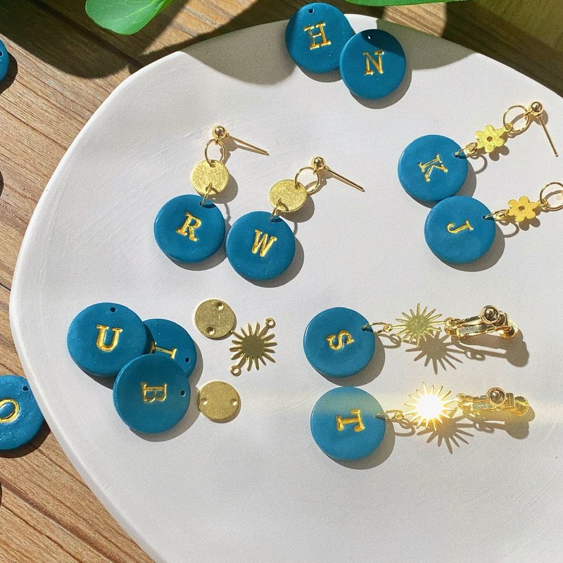 14k gf | customize alphabet earrings | clip-ons available - ต่างหู - ดินเผา 